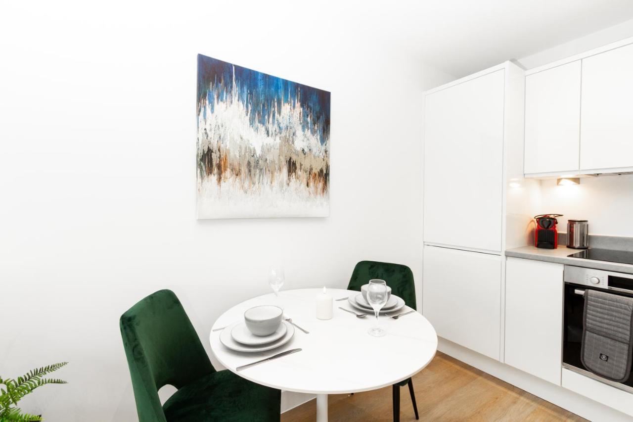 Stylish Studio Apt Overlooking Old Trafford Manchester Extérieur photo